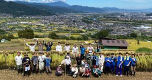 姨捨棚田の絶景を未来へ｜秋の収穫風景と名勝姨捨棚田倶楽部の活動